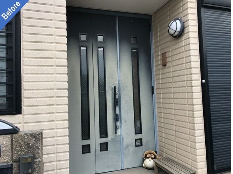 外壁塗装前の玄関扉