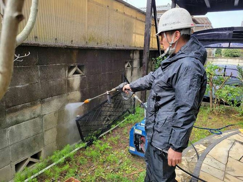 塀の高圧洗浄工事