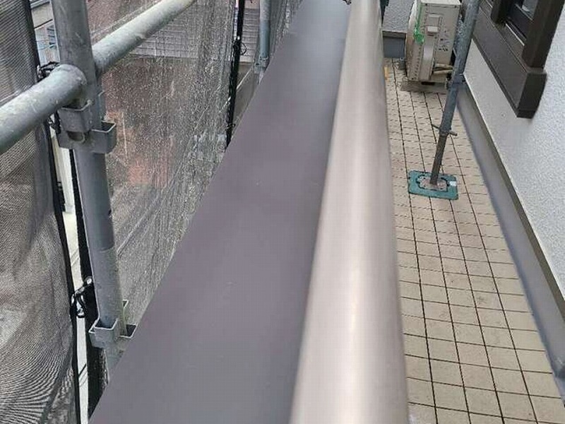 板金取り付け後の笠木