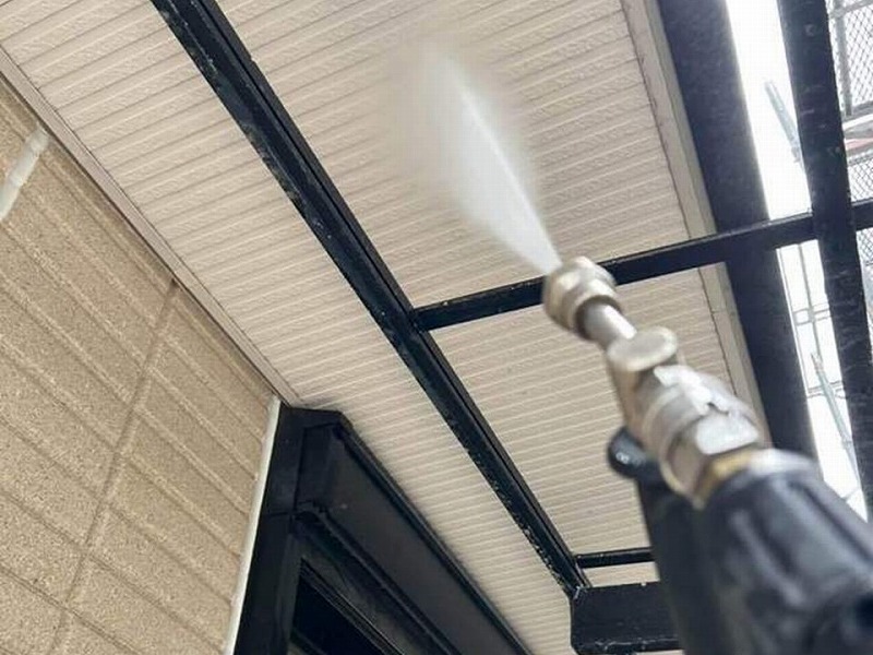 軒天の高圧洗浄工事