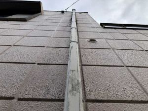 雨樋の塗膜の剥がれ