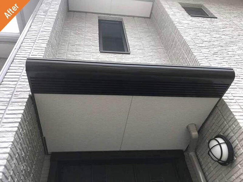外壁塗装後の玄関廻りの軒天