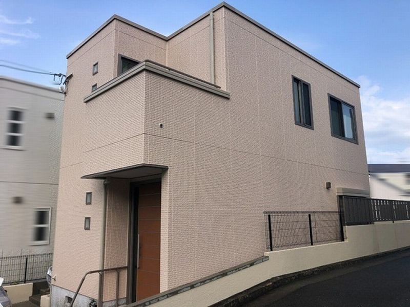 西宮市の外壁塗装完工後の積水ハウスの住宅全景