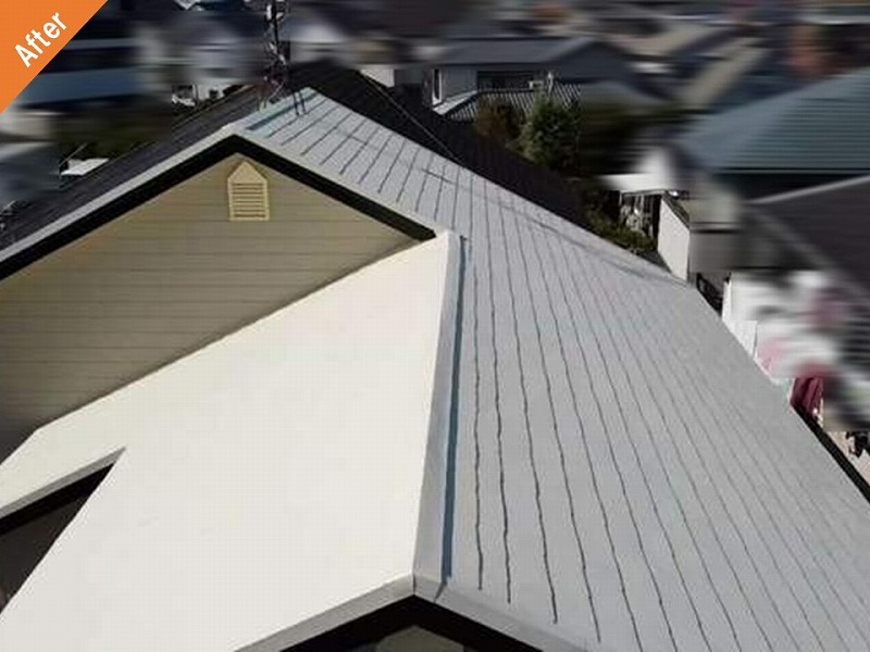 板金交換後と塗装後の屋根