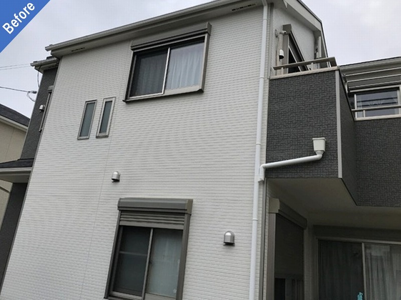 外壁塗装前の難付着サイディングの戸建て住宅