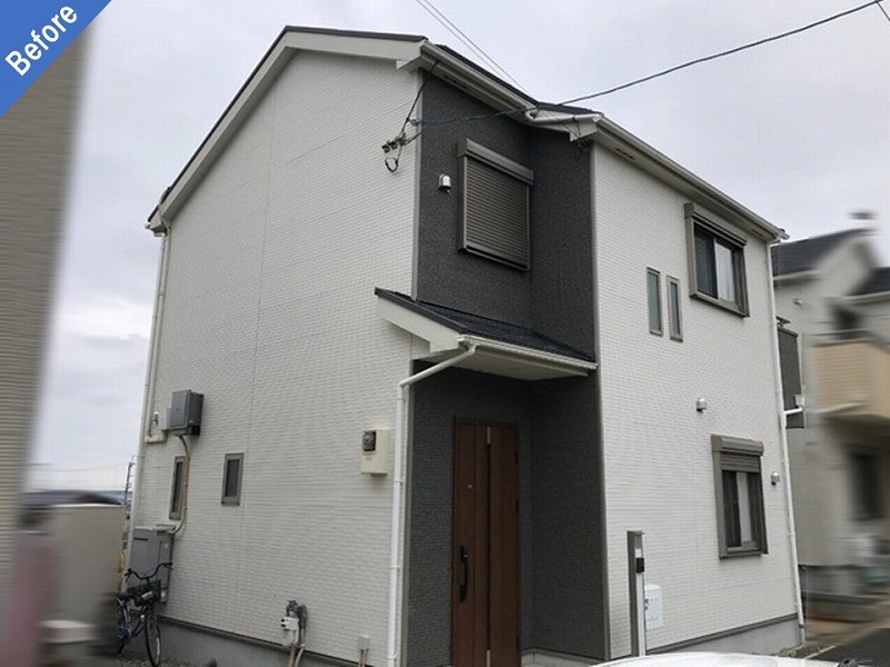 岸和田市の外壁塗装前の難付着サイディングの戸建て住宅