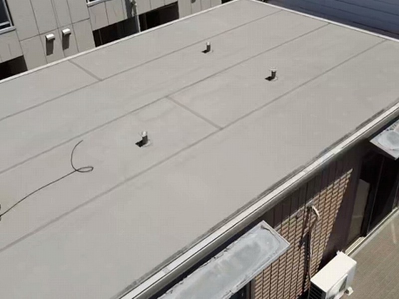 陸屋根に施工された塩ビシート防水
