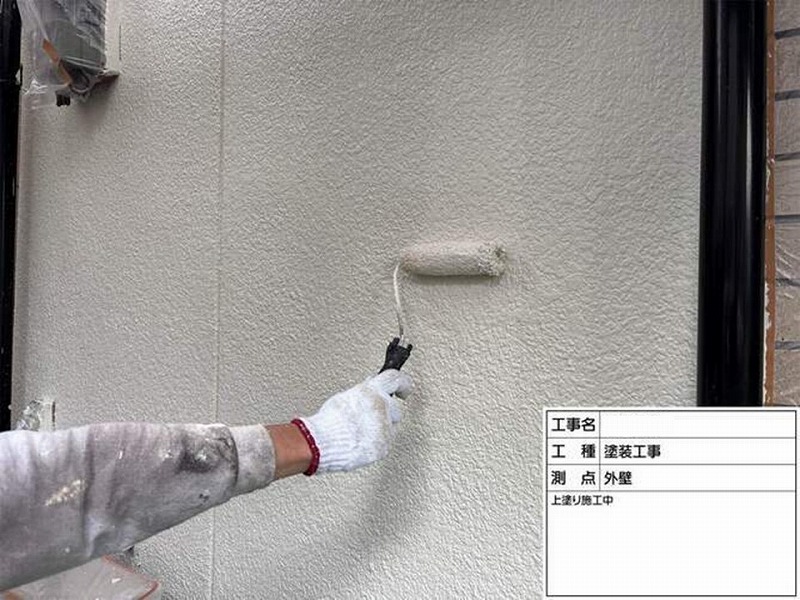 外壁の上塗り（RS-112）