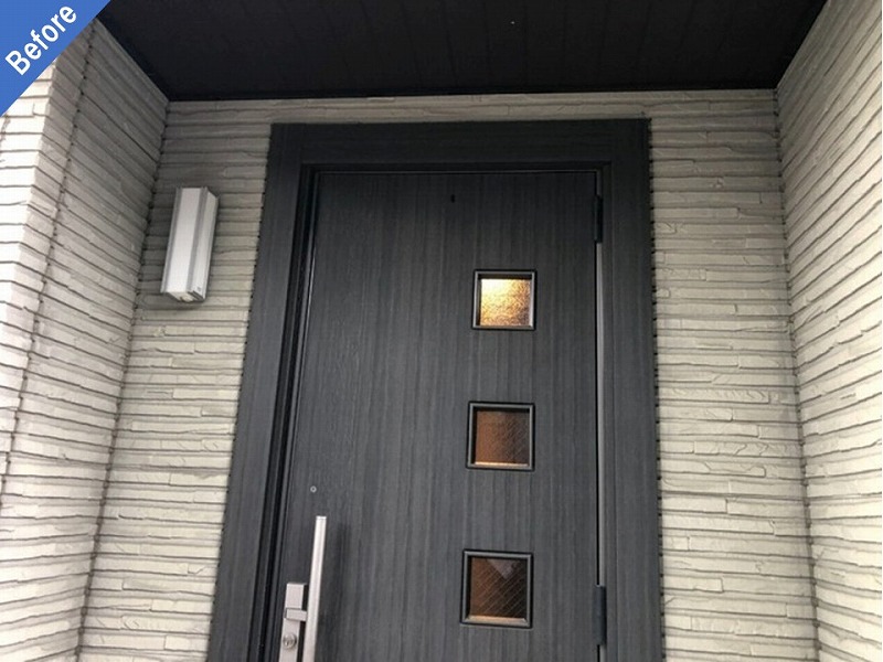 外壁塗装前の玄関廻り