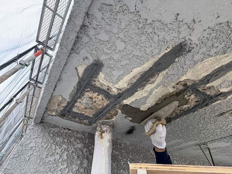 天井ひび割れを補修