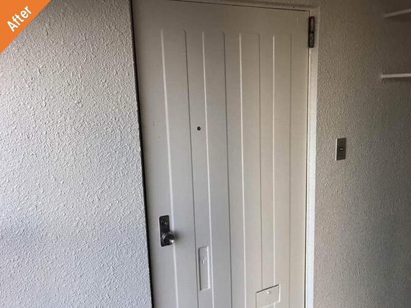 外壁塗装後のマンションの玄関扉