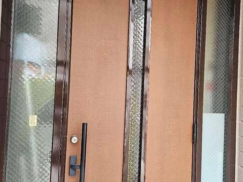 塗装後の玄関枠