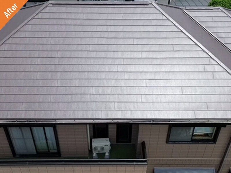 屋根カバー工法後のスーパーガルテクトの屋根