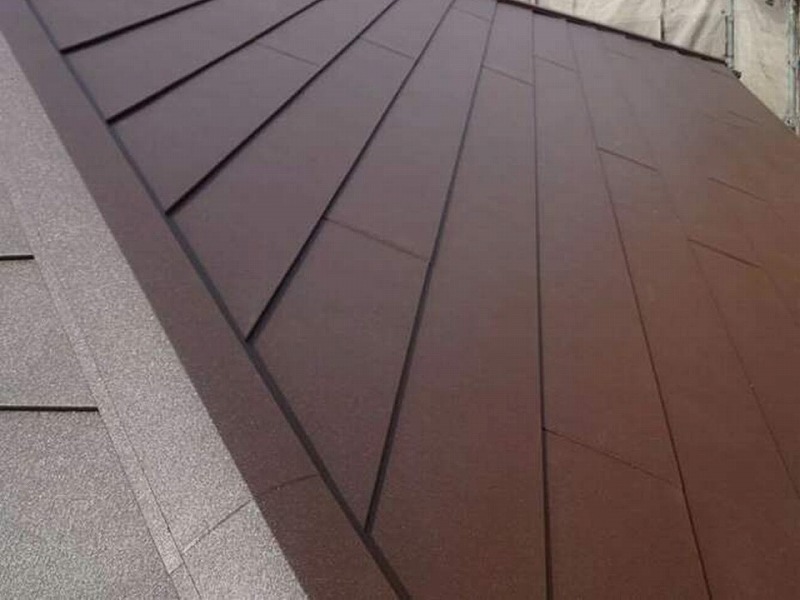 スーパーガルテクトでカバー工法後の屋根