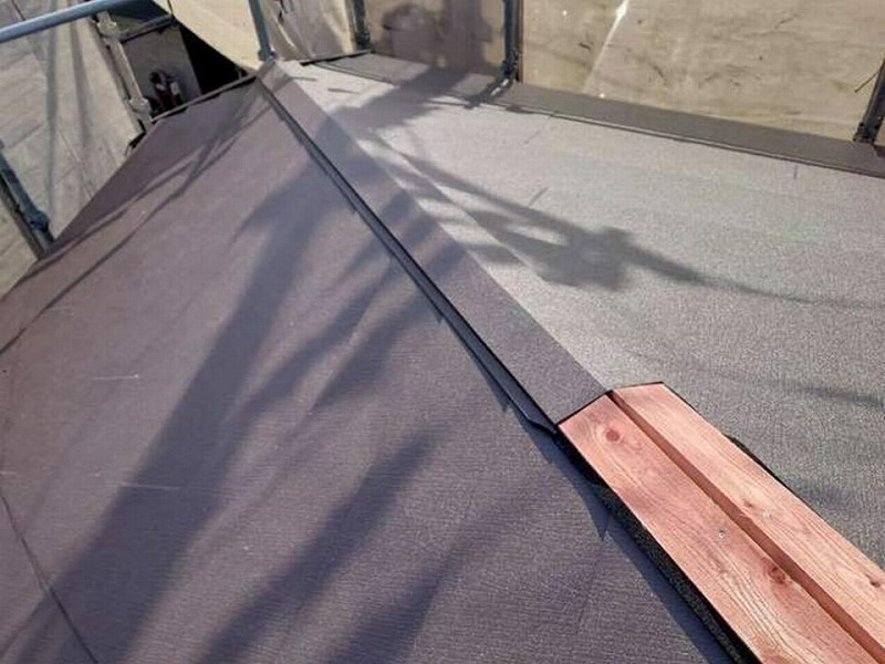棟板金の取り付け