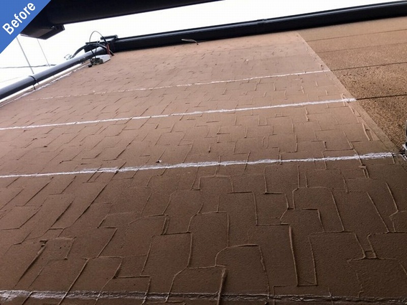 外壁塗装前のひび割れがあるリシン仕上げの窯業系サイディング