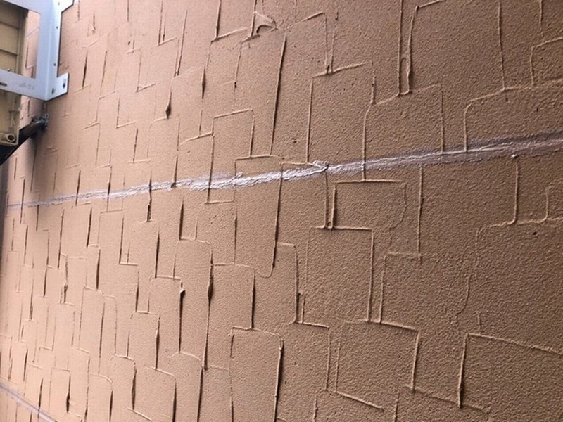 窯業系サイディングの横目地のひび割れ