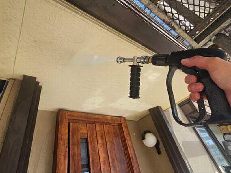 軒天の高圧洗浄工事