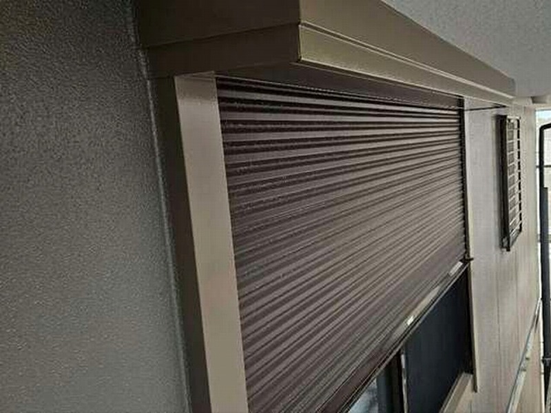 塗装後のシャッターボックス