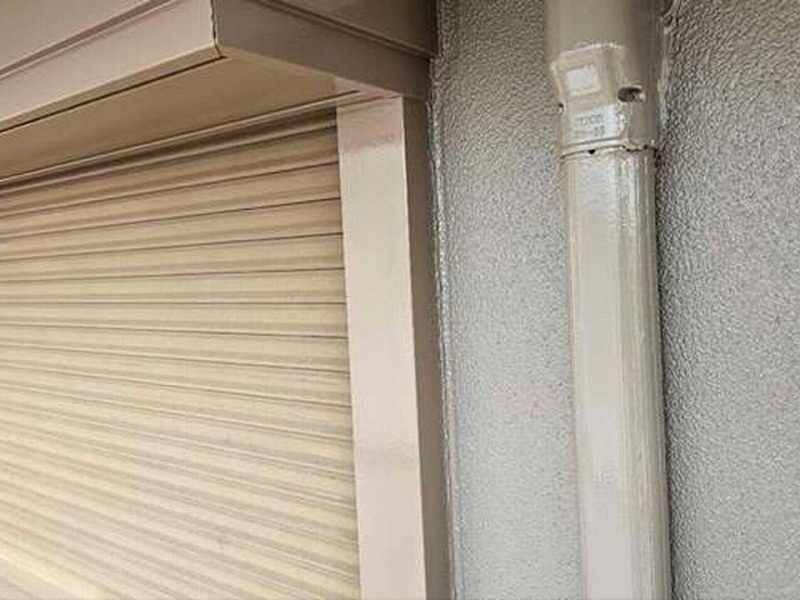 塗装後のシャッターボックスとスリムダクト