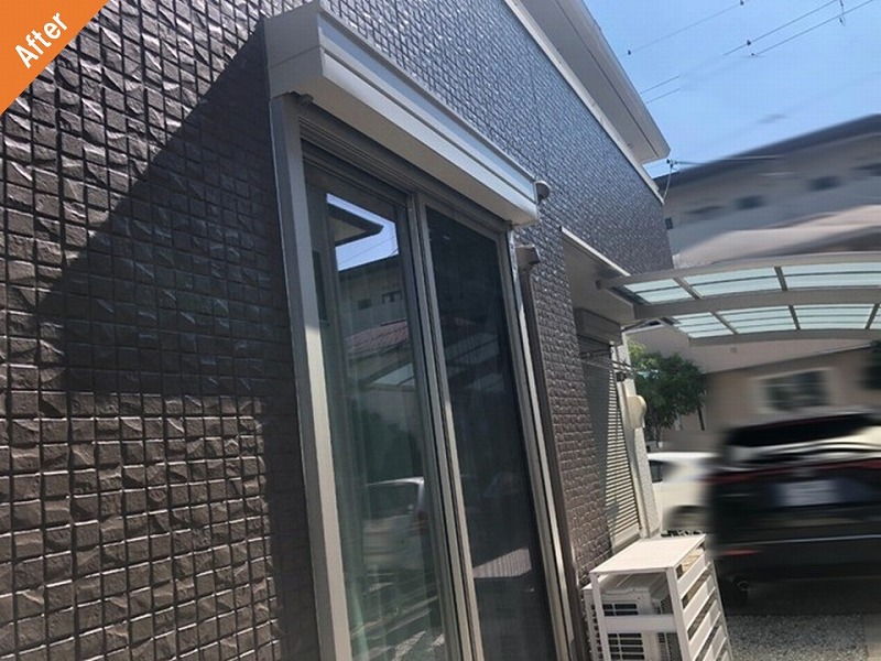 外壁塗装後のサッシ廻りの外壁