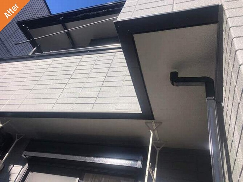 外壁塗装後の旭化成ヘーベルハウスの軒天と雨樋