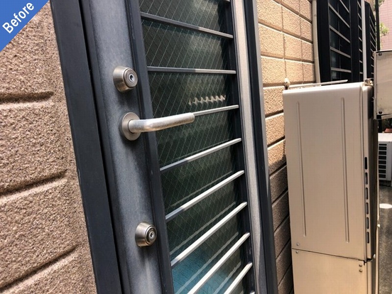 外壁塗装前の勝手口周辺