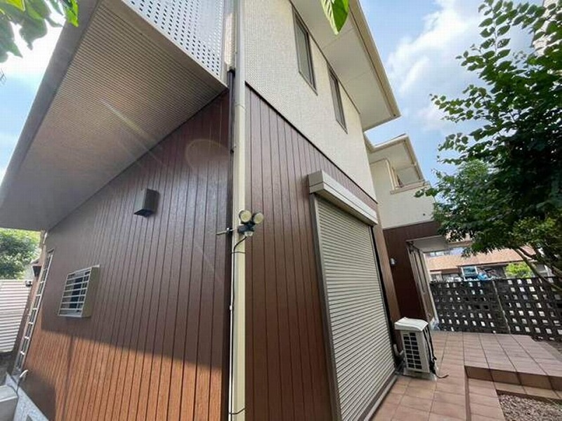 足場解体後の積水ハウス全景