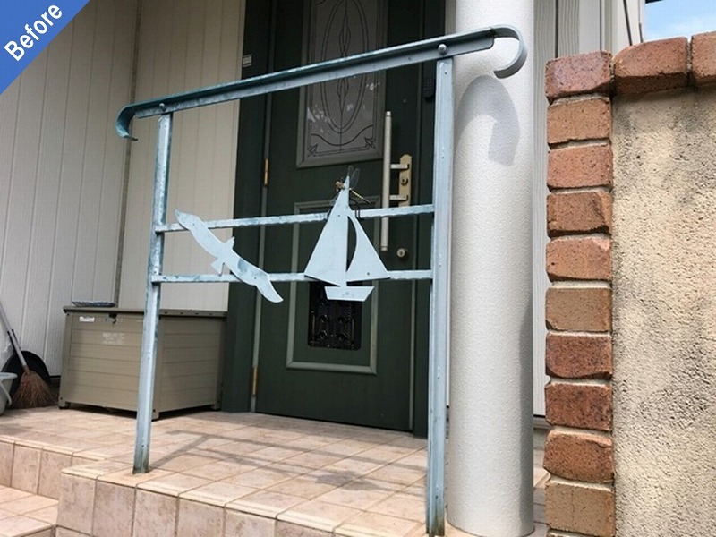 外壁塗装前の玄関廻り