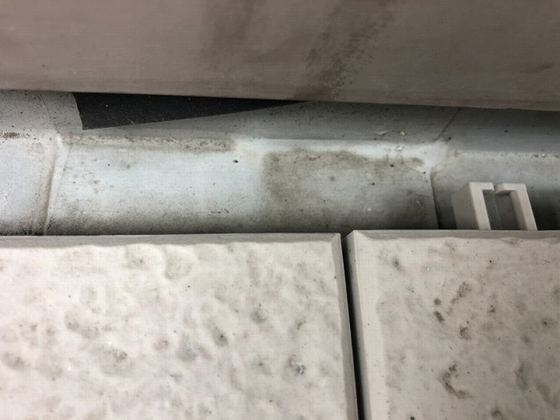 床材の下の塩ビシート防水