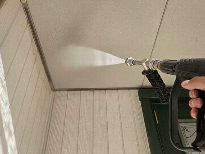 軒天の高圧洗浄工事