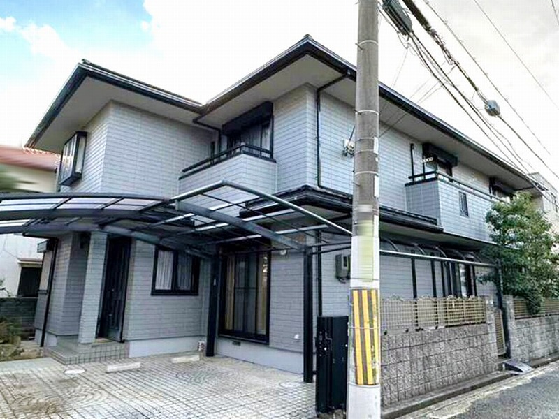 足場解体後の外壁塗装を終えた旭化成ヘーベルハウスの全景