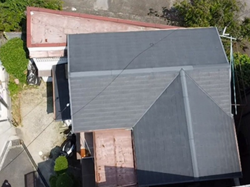 屋根のドローン点検