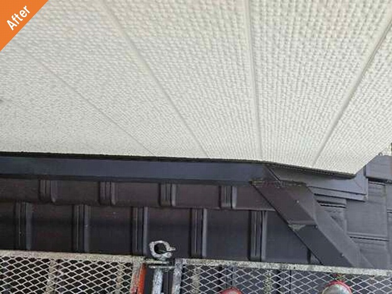 外壁塗装後の下屋根の陶器瓦