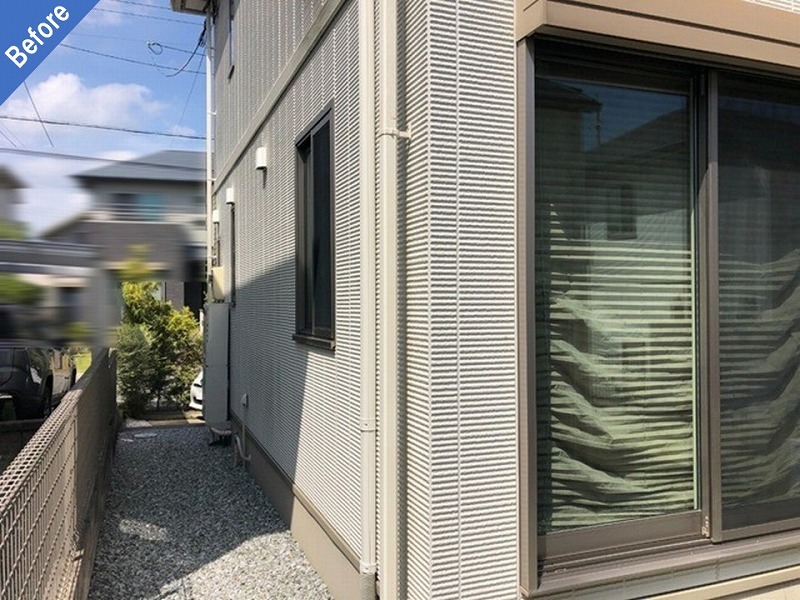 外壁塗装前のトヨタホームの1階外壁