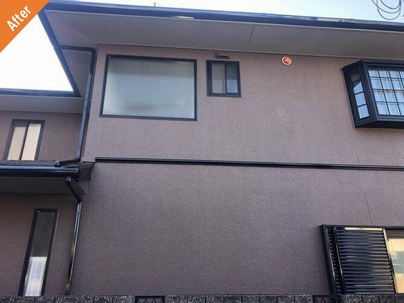 外壁塗装後の雨染みが解消されたパナホームの外壁