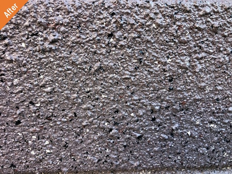 多彩模様塗料で外壁塗装後のALCパネル