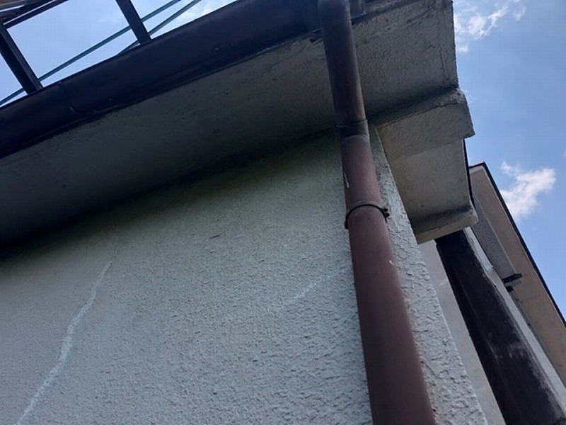 劣化した雨樋