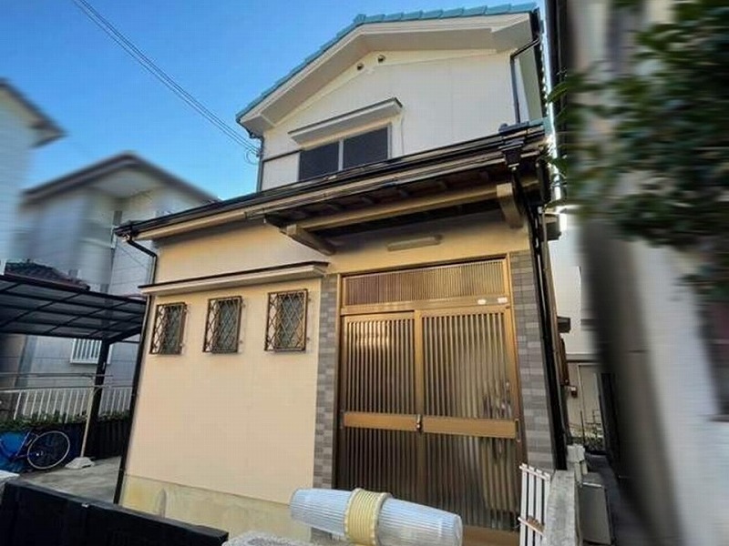 松原市の外壁塗装後の築28年の中古住宅