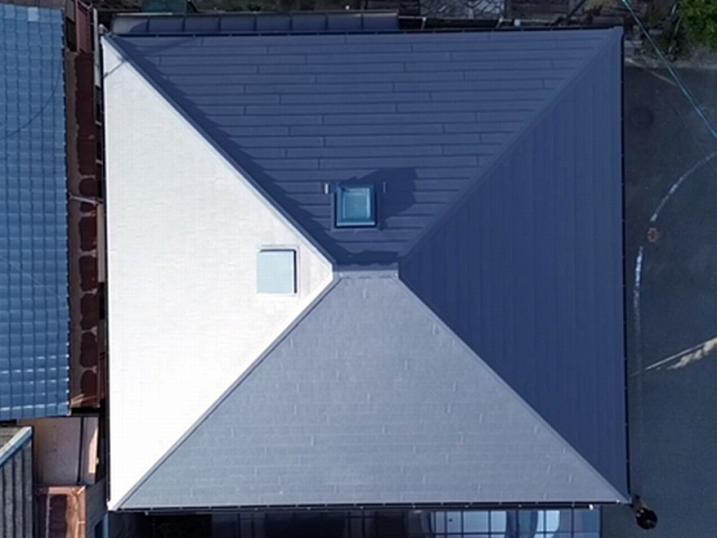 屋根カバー工法完了後の屋根
