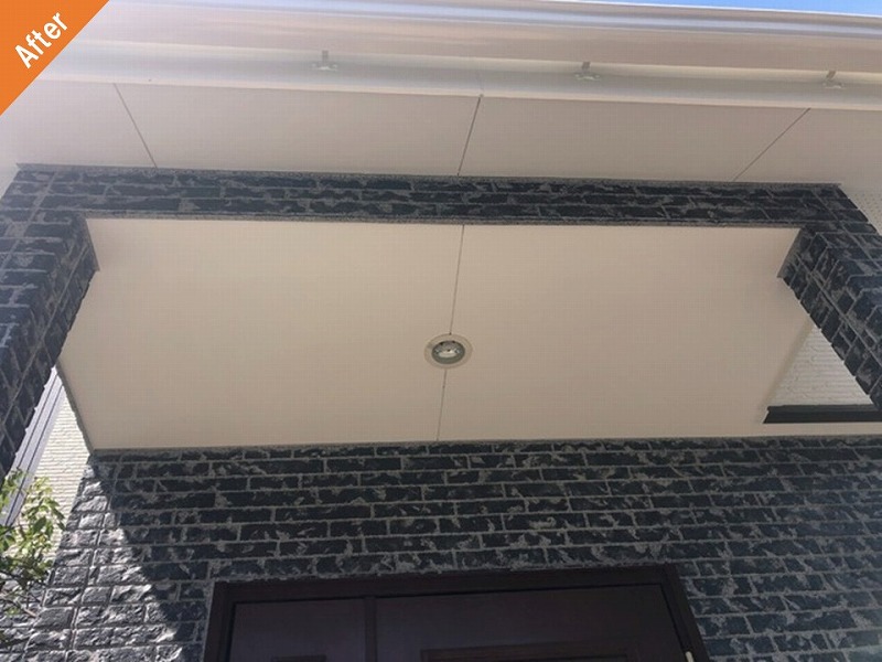 外壁塗装後の玄関軒天