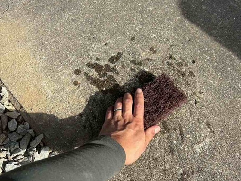 ジャッキベース跡の清掃