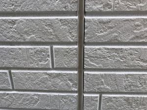 築11年で隙間ができたコーキング