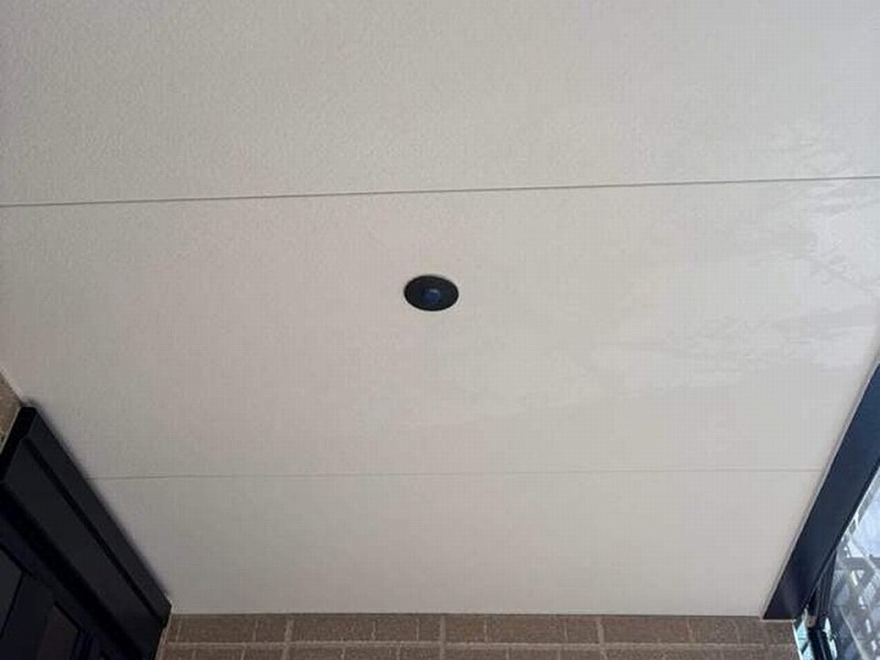 塗装後の玄関軒天