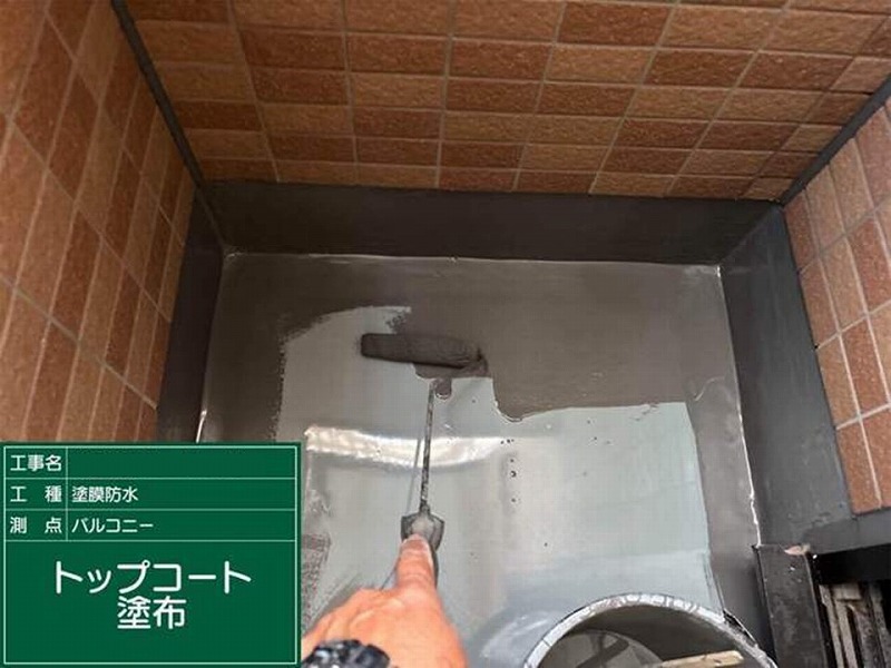 ウレタン樹脂の上からトップコート塗布