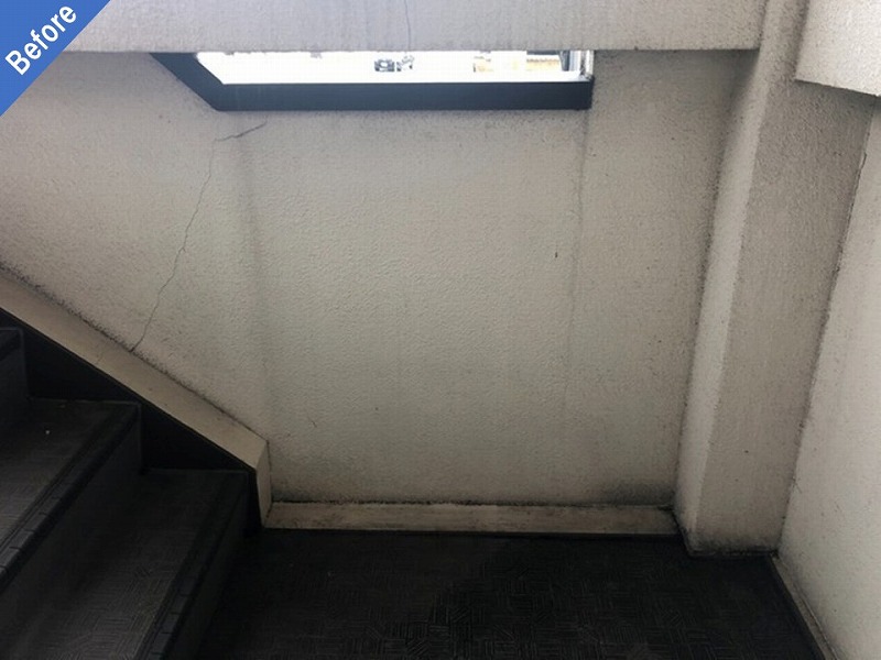 塗装工事前のマンション共用部の外壁