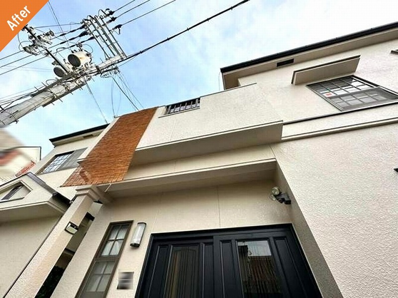 外壁塗装後のモルタル外壁の戸建て住宅