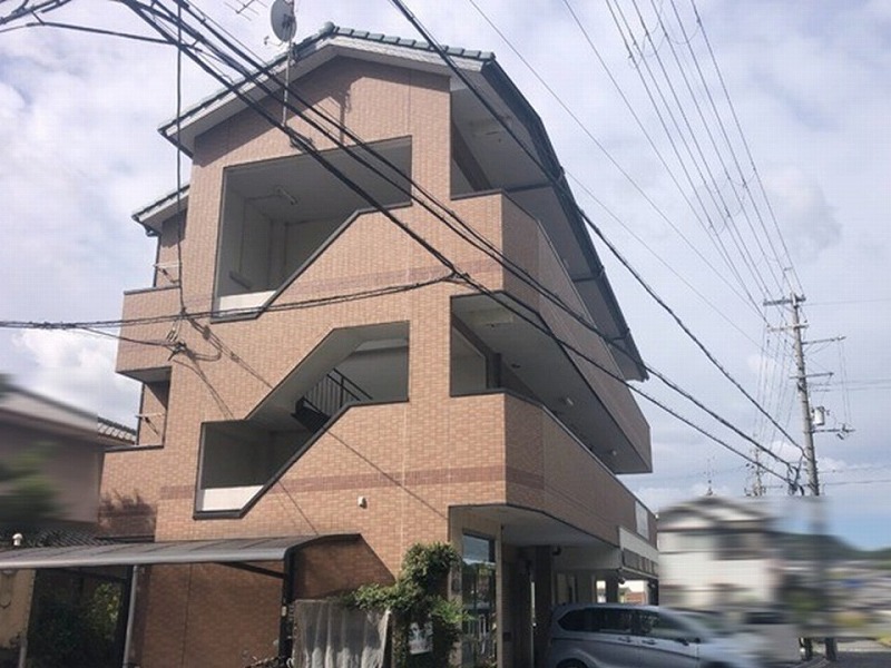 奈良県生駒市の塗装工事の見積もりに伺ったマンション外観