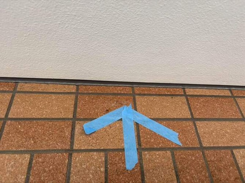 軒天のコーキング増し打ち完了