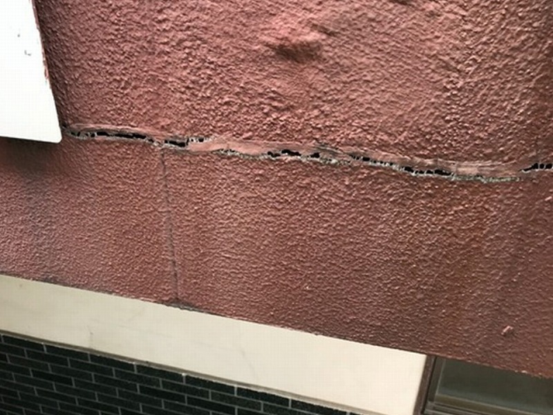 モルタル外壁のひび割れ